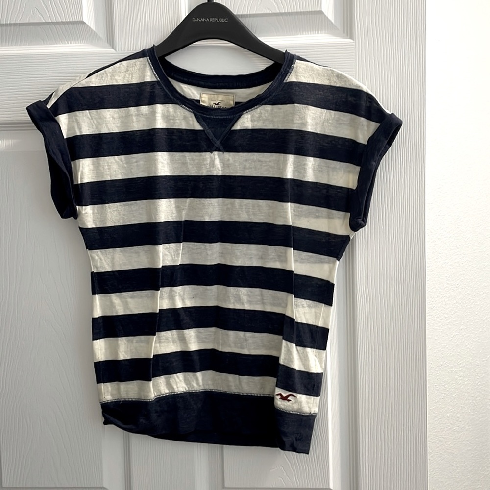 Cap Sleeve Navy and White Thick Stripe Crew Neck Hollister Size XS